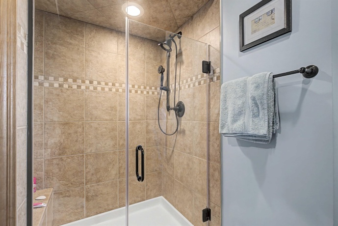 1 Hoffman, ELIZABETH, Illinois 61028, 5 Bedrooms Bedrooms, ,4 BathroomsBathrooms,House,For Sale,Hoffman,202603334