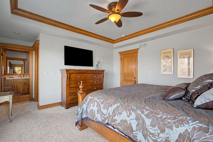 1 Hoffman, ELIZABETH, Illinois 61028, 5 Bedrooms Bedrooms, ,4 BathroomsBathrooms,House,For Sale,Hoffman,202603334