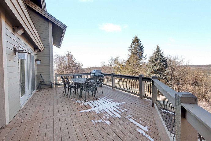 1 Hoffman, ELIZABETH, Illinois 61028, 5 Bedrooms Bedrooms, ,4 BathroomsBathrooms,House,For Sale,Hoffman,202603334