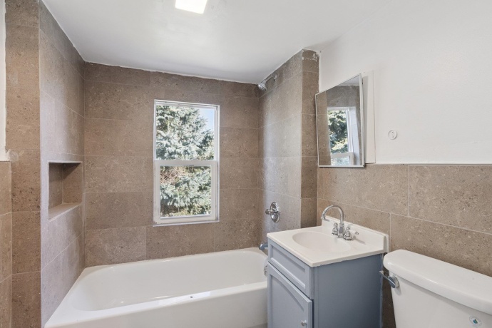 434 16th, ROCKFORD, Illinois 61104, ,2 Units,For Sale,16th,202603341