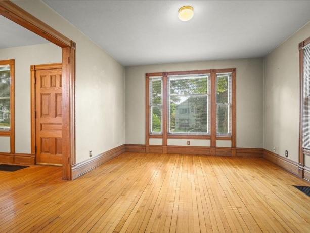 1810 Oxford, ROCKFORD, Illinois 61103, 4 Bedrooms Bedrooms, ,2 BathroomsBathrooms,House,For Sale,Oxford,202603342