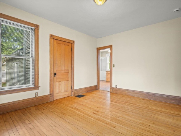 1810 Oxford, ROCKFORD, Illinois 61103, 4 Bedrooms Bedrooms, ,2 BathroomsBathrooms,House,For Sale,Oxford,202603342
