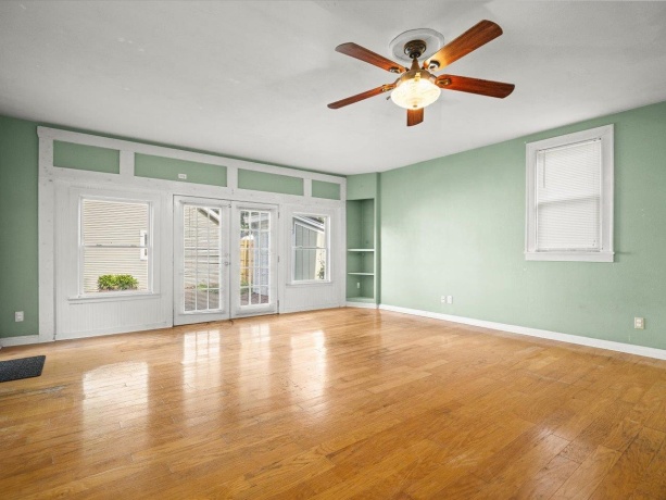 1810 Oxford, ROCKFORD, Illinois 61103, 4 Bedrooms Bedrooms, ,2 BathroomsBathrooms,House,For Sale,Oxford,202603342