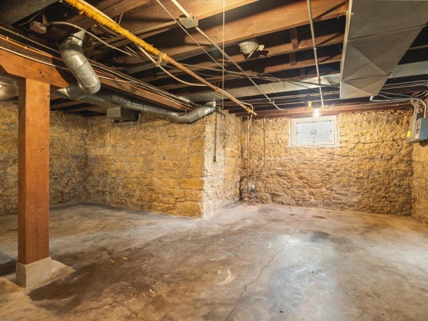 1810 Oxford, ROCKFORD, Illinois 61103, 4 Bedrooms Bedrooms, ,2 BathroomsBathrooms,House,For Sale,Oxford,202603342