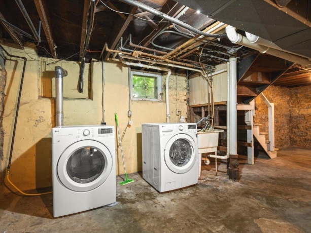 1810 Oxford, ROCKFORD, Illinois 61103, 4 Bedrooms Bedrooms, ,2 BathroomsBathrooms,House,For Sale,Oxford,202603342