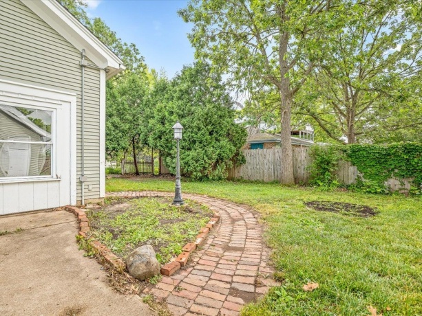 1810 Oxford, ROCKFORD, Illinois 61103, 4 Bedrooms Bedrooms, ,2 BathroomsBathrooms,House,For Sale,Oxford,202603342