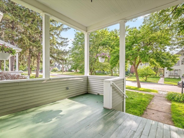 1810 Oxford, ROCKFORD, Illinois 61103, 4 Bedrooms Bedrooms, ,2 BathroomsBathrooms,House,For Sale,Oxford,202603342