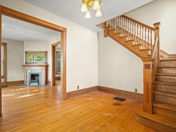 1810 Oxford, ROCKFORD, Illinois 61103, 4 Bedrooms Bedrooms, ,2 BathroomsBathrooms,House,For Sale,Oxford,202603342