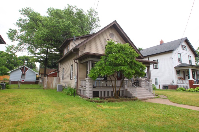 219 Chicago, ROCKFORD, Illinois 61107, 3 Bedrooms Bedrooms, ,2 BathroomsBathrooms,House,For Sale,Chicago,202603343