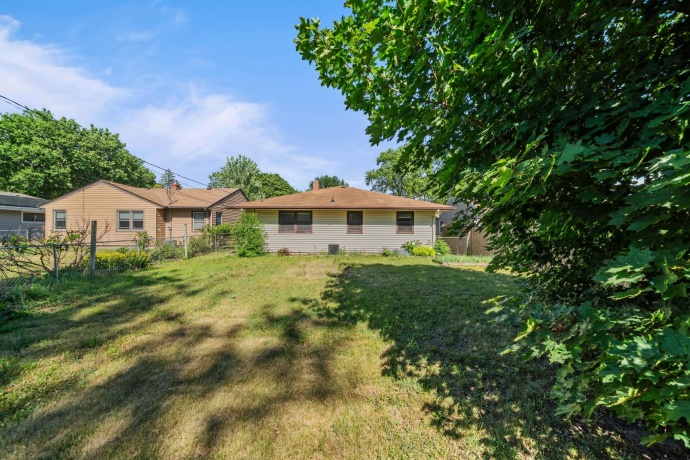 3226 Latham, ROCKFORD, Illinois 61103, 2 Bedrooms Bedrooms, ,1 BathroomBathrooms,House,For Sale,Latham,202603347