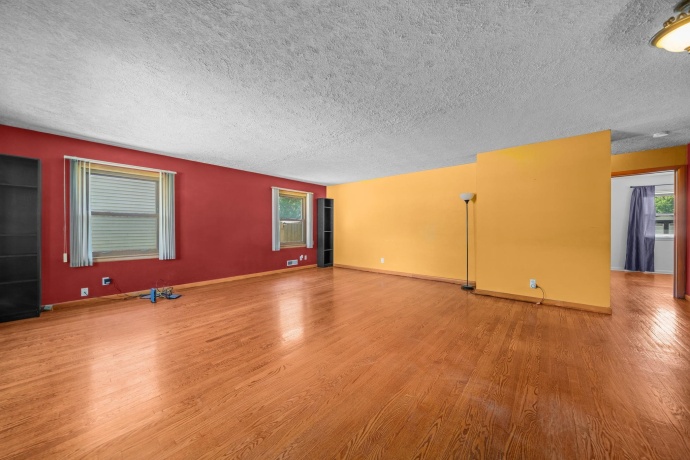 3226 Latham, ROCKFORD, Illinois 61103, 2 Bedrooms Bedrooms, ,1 BathroomBathrooms,House,For Sale,Latham,202603347