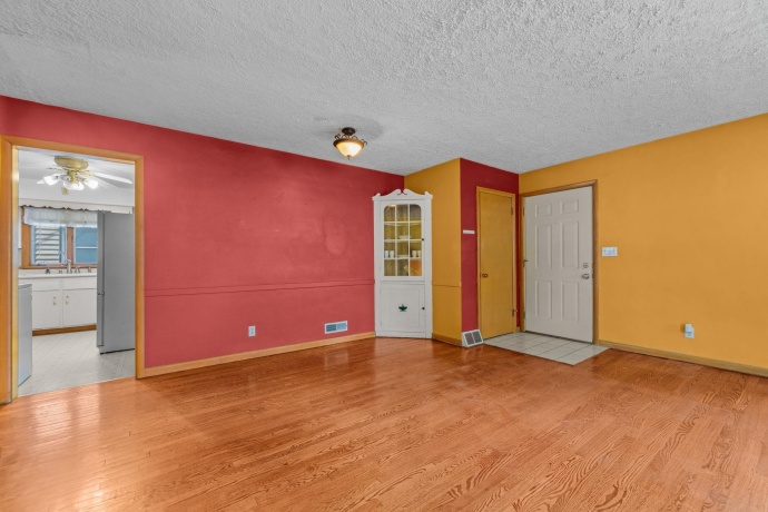 3226 Latham, ROCKFORD, Illinois 61103, 2 Bedrooms Bedrooms, ,1 BathroomBathrooms,House,For Sale,Latham,202603347