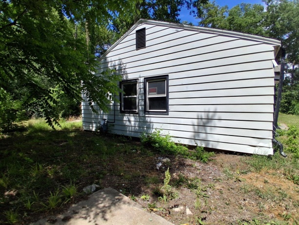 2101 Martha, ROCKFORD, Illinois 61104, 3 Bedrooms Bedrooms, ,1 BathroomBathrooms,House,For Sale,Martha,202603348