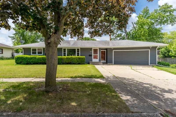 3611 Beach, ROCKFORD, Illinois 61108, 3 Bedrooms Bedrooms, ,1 BathroomBathrooms,House,For Sale,Beach,202603353