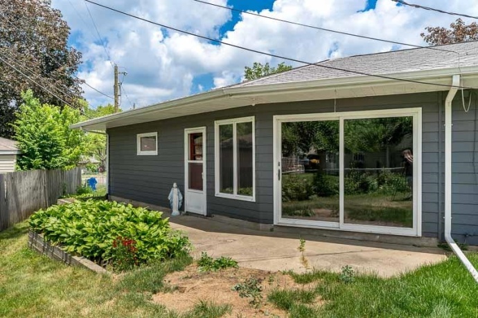 3611 Beach, ROCKFORD, Illinois 61108, 3 Bedrooms Bedrooms, ,1 BathroomBathrooms,House,For Sale,Beach,202603353