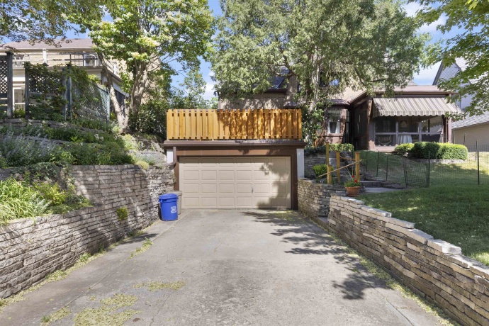 324 GARDINER, ROCKFORD, Illinois 61107, 4 Bedrooms Bedrooms, ,2 BathroomsBathrooms,House,For Sale,GARDINER,202603354