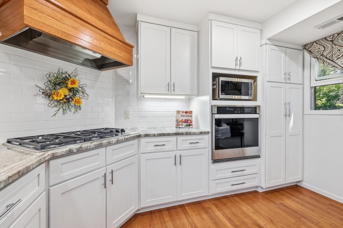 3 Laurel, GALENA, Illinois 61036, 5 Bedrooms Bedrooms, ,5 BathroomsBathrooms,House,For Sale,Laurel,202603356