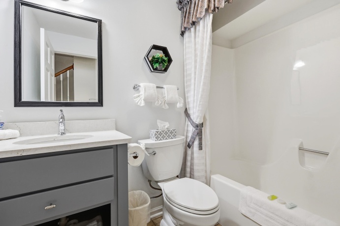 3 Laurel, GALENA, Illinois 61036, 5 Bedrooms Bedrooms, ,5 BathroomsBathrooms,House,For Sale,Laurel,202603356