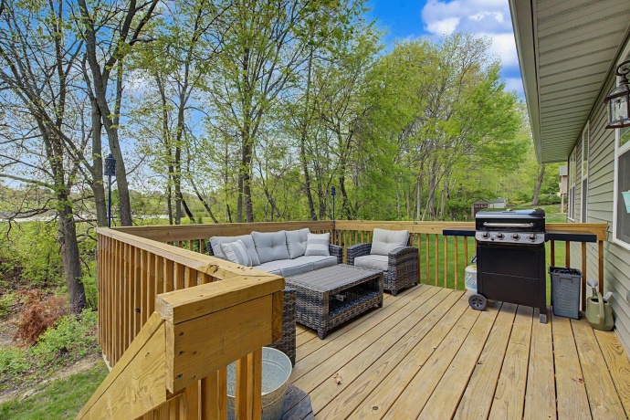 3383 Daren, FREEPORT, Illinois 61032, 4 Bedrooms Bedrooms, ,2 BathroomsBathrooms,House,For Sale,Daren,202603040
