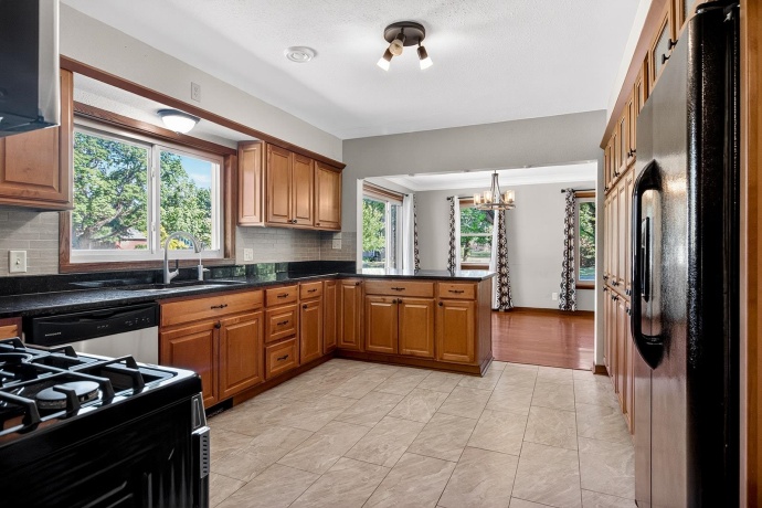 1215 Chapin, BELOIT, Wisconsin 53511, 3 Bedrooms Bedrooms, ,3 BathroomsBathrooms,House,For Sale,Chapin,202603360