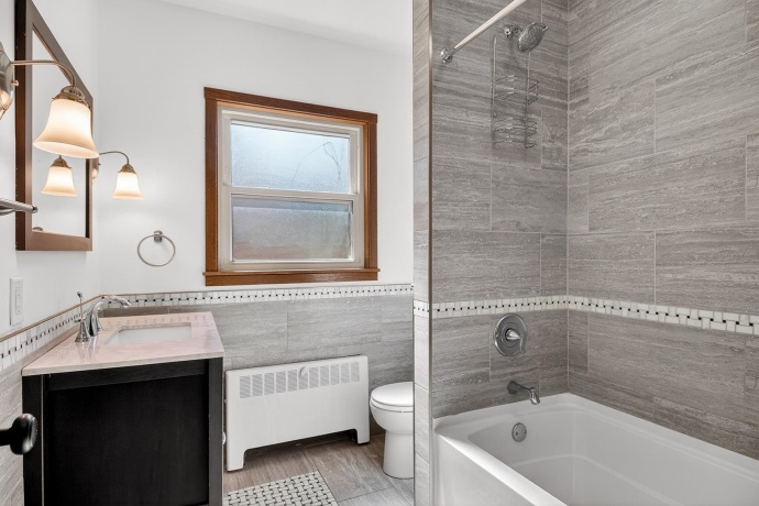 1215 Chapin, BELOIT, Wisconsin 53511, 3 Bedrooms Bedrooms, ,3 BathroomsBathrooms,House,For Sale,Chapin,202603360