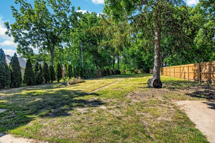 1215 Chapin, BELOIT, Wisconsin 53511, 3 Bedrooms Bedrooms, ,3 BathroomsBathrooms,House,For Sale,Chapin,202603360