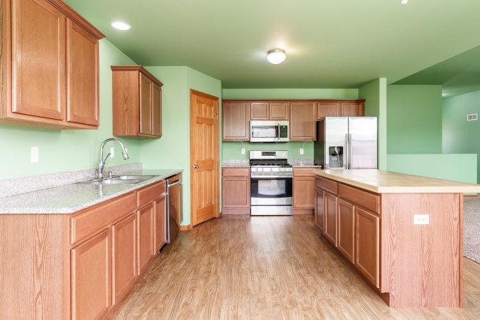 622 Ashleigh, ROSCOE, Illinois 61073, 3 Bedrooms Bedrooms, ,2 BathroomsBathrooms,House,For Sale,Ashleigh,202603361
