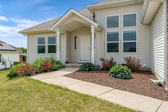 622 Ashleigh, ROSCOE, Illinois 61073, 3 Bedrooms Bedrooms, ,2 BathroomsBathrooms,House,For Sale,Ashleigh,202603361
