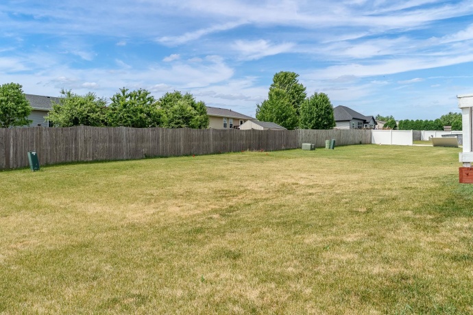 622 Ashleigh, ROSCOE, Illinois 61073, 3 Bedrooms Bedrooms, ,2 BathroomsBathrooms,House,For Sale,Ashleigh,202603361