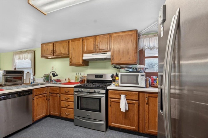 206 6th, OREGON, Illinois 61061, 3 Bedrooms Bedrooms, ,2 BathroomsBathrooms,House,For Sale,6th,202603362