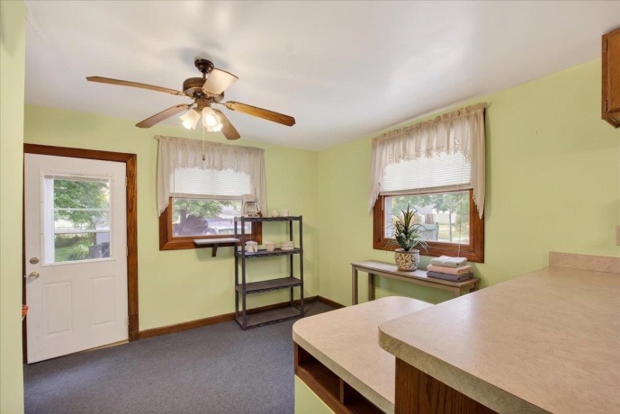 206 6th, OREGON, Illinois 61061, 3 Bedrooms Bedrooms, ,2 BathroomsBathrooms,House,For Sale,6th,202603362