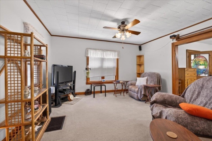 206 6th, OREGON, Illinois 61061, 3 Bedrooms Bedrooms, ,2 BathroomsBathrooms,House,For Sale,6th,202603362