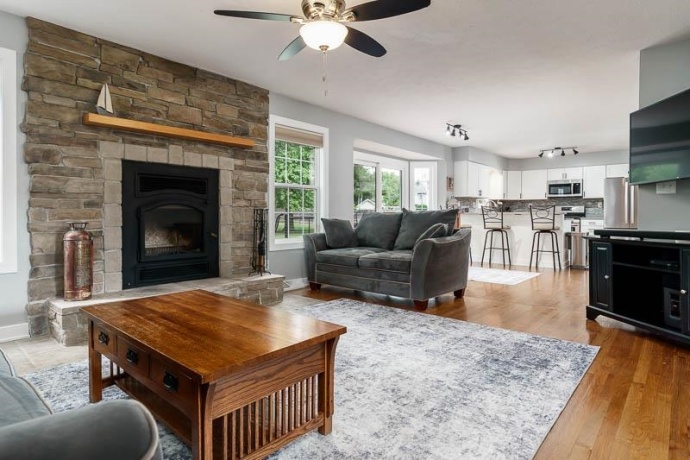 1055 Rockhampton, ROCKFORD, Illinois 61102, 4 Bedrooms Bedrooms, ,2 BathroomsBathrooms,House,For Sale,Rockhampton,202603365