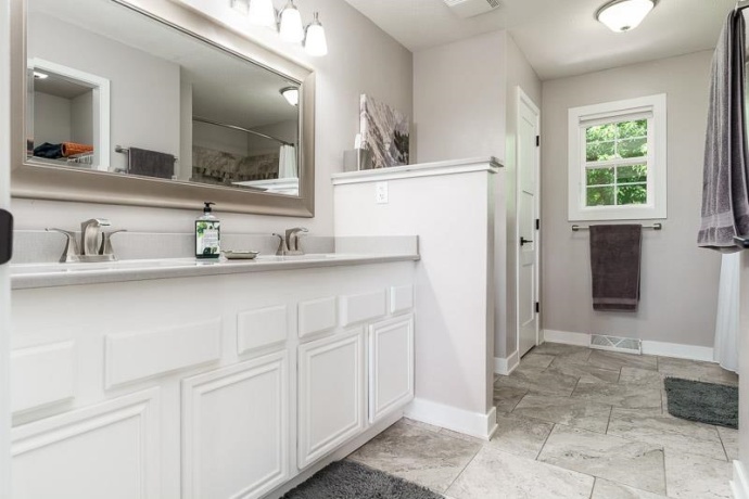 1055 Rockhampton, ROCKFORD, Illinois 61102, 4 Bedrooms Bedrooms, ,2 BathroomsBathrooms,House,For Sale,Rockhampton,202603365