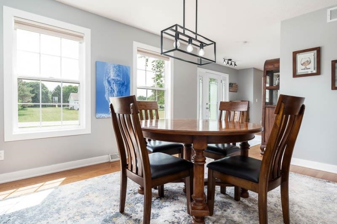 1055 Rockhampton, ROCKFORD, Illinois 61102, 4 Bedrooms Bedrooms, ,2 BathroomsBathrooms,House,For Sale,Rockhampton,202603365