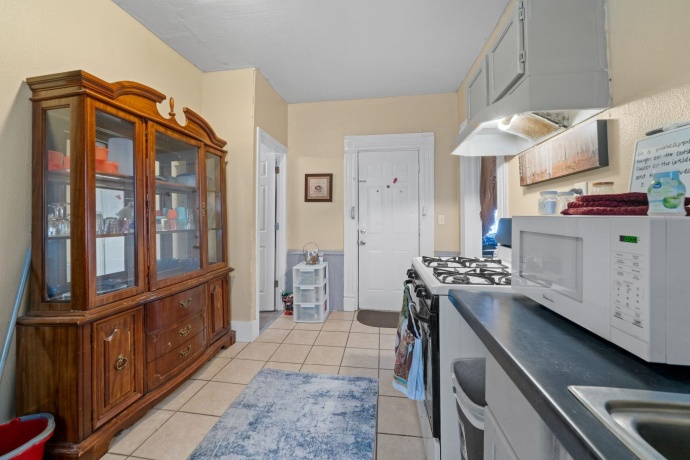 938 8th, ROCKFORD, Illinois 61104, ,2 Units,For Sale,8th,202603372