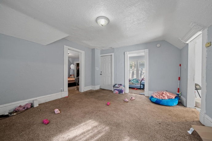 938 8th, ROCKFORD, Illinois 61104, ,2 Units,For Sale,8th,202603372