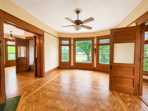 642 Stephenson, FREEPORT, Illinois 61032, 5 Bedrooms Bedrooms, ,2 BathroomsBathrooms,House,For Sale,Stephenson,202603375
