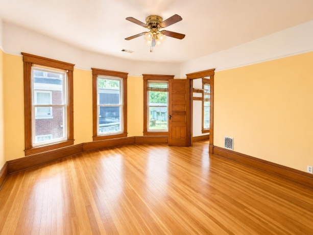 642 Stephenson, FREEPORT, Illinois 61032, 5 Bedrooms Bedrooms, ,2 BathroomsBathrooms,House,For Sale,Stephenson,202603375