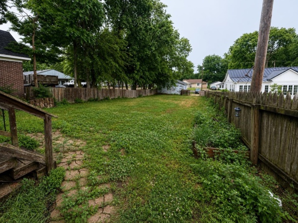 642 Stephenson, FREEPORT, Illinois 61032, 5 Bedrooms Bedrooms, ,2 BathroomsBathrooms,House,For Sale,Stephenson,202603375