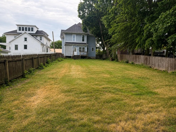 642 Stephenson, FREEPORT, Illinois 61032, 5 Bedrooms Bedrooms, ,2 BathroomsBathrooms,House,For Sale,Stephenson,202603375