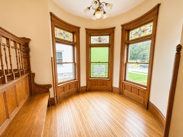 642 Stephenson, FREEPORT, Illinois 61032, 5 Bedrooms Bedrooms, ,2 BathroomsBathrooms,House,For Sale,Stephenson,202603375