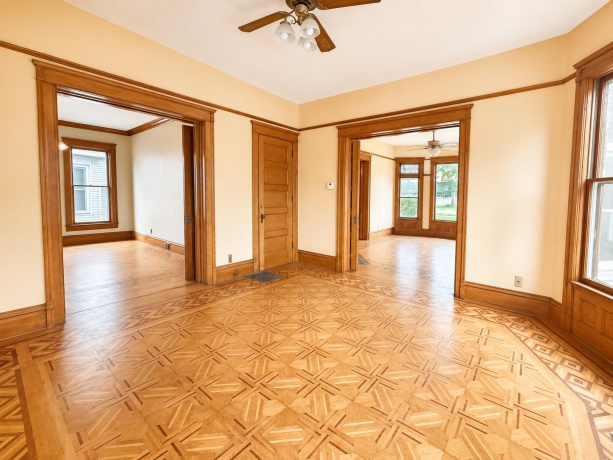 642 Stephenson, FREEPORT, Illinois 61032, 5 Bedrooms Bedrooms, ,2 BathroomsBathrooms,House,For Sale,Stephenson,202603375