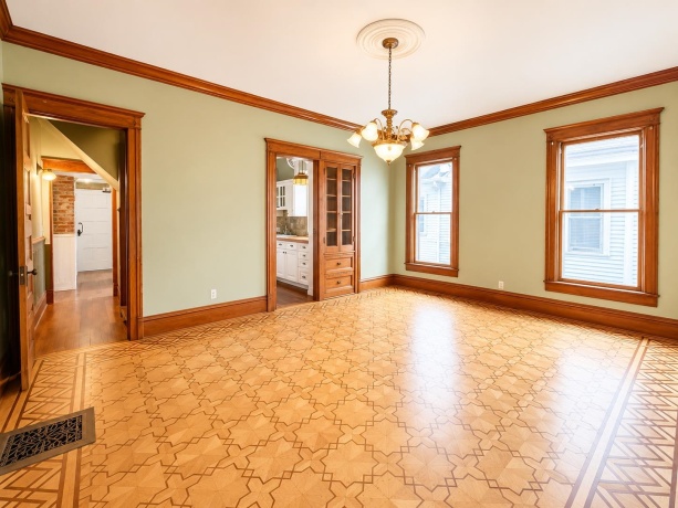 642 Stephenson, FREEPORT, Illinois 61032, 5 Bedrooms Bedrooms, ,2 BathroomsBathrooms,House,For Sale,Stephenson,202603375