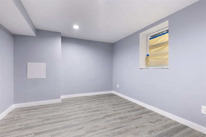 2009 4th, ROCKFORD, Illinois 61104, 6 Bedrooms Bedrooms, ,3 BathroomsBathrooms,House,For Sale,4th,202603377