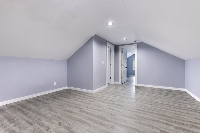 2009 4th, ROCKFORD, Illinois 61104, 6 Bedrooms Bedrooms, ,3 BathroomsBathrooms,House,For Sale,4th,202603377