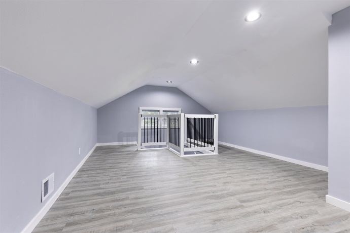 2009 4th, ROCKFORD, Illinois 61104, 6 Bedrooms Bedrooms, ,3 BathroomsBathrooms,House,For Sale,4th,202603377