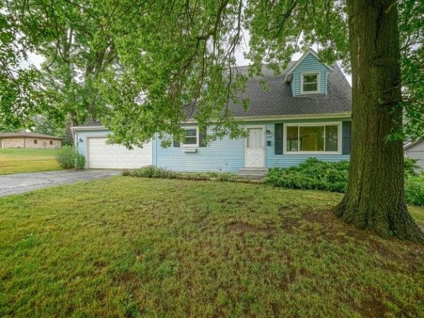 943 Crest, BYRON, Illinois 61010, 3 Bedrooms Bedrooms, ,1 BathroomBathrooms,House,For Sale,Crest,202603380