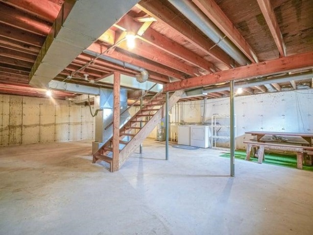 943 Crest, BYRON, Illinois 61010, 3 Bedrooms Bedrooms, ,1 BathroomBathrooms,House,For Sale,Crest,202603380
