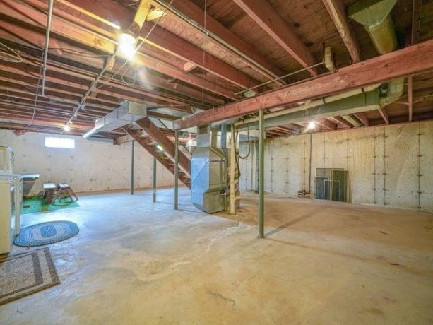 943 Crest, BYRON, Illinois 61010, 3 Bedrooms Bedrooms, ,1 BathroomBathrooms,House,For Sale,Crest,202603380